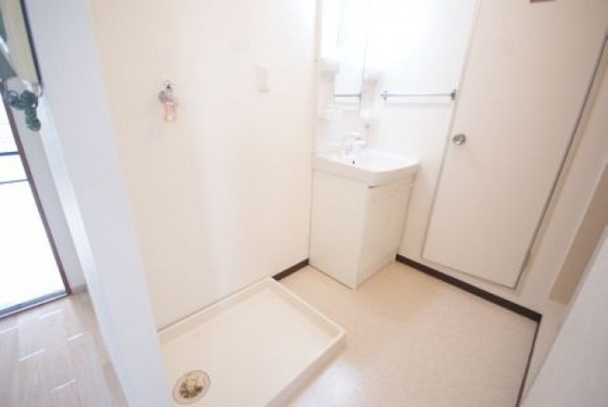 洗面設備　※別号室の写真です