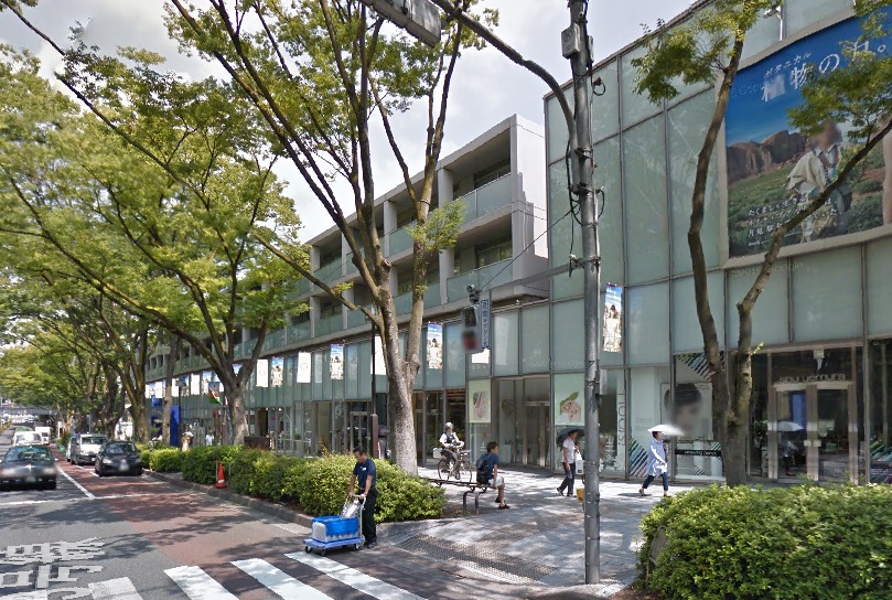 ショッピングセンター　表参道ヒルズ（ショッピングセンター）まで899m