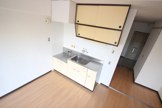 キッチン　※別部屋の写真です