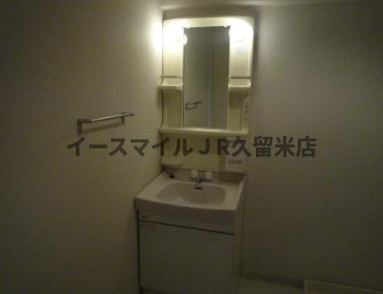 洗面設備　独立洗面台です