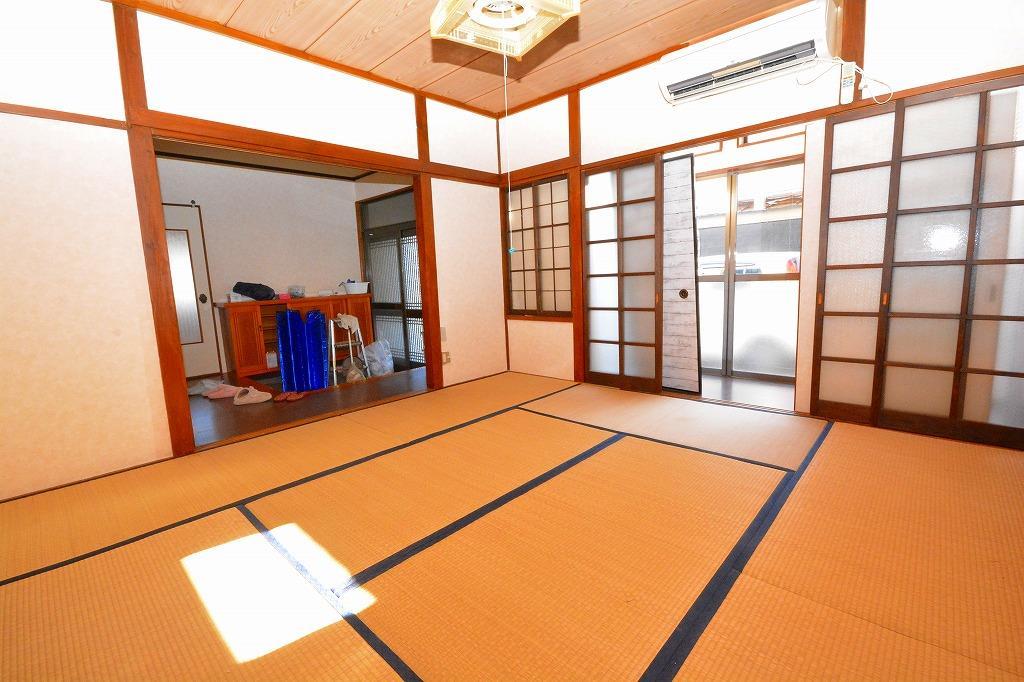 【相生町1丁目足中戸建の居室・リビング】