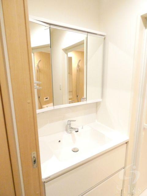 洗面設備　同仕様