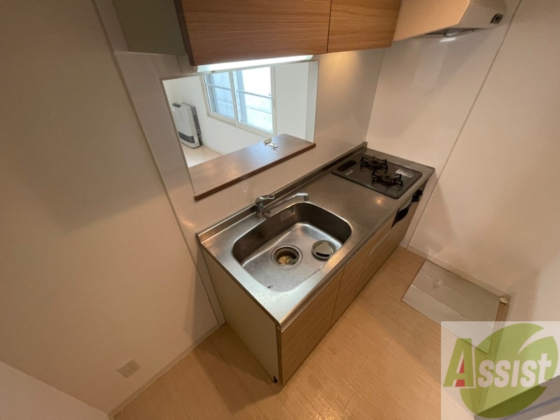 キッチン　キッチンは調理スペースもあり料理がはかどりそうです。