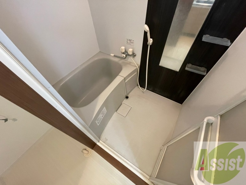 バス・シャワールーム　お風呂です。ゆっくりお風呂につかるのも体に良いですね～