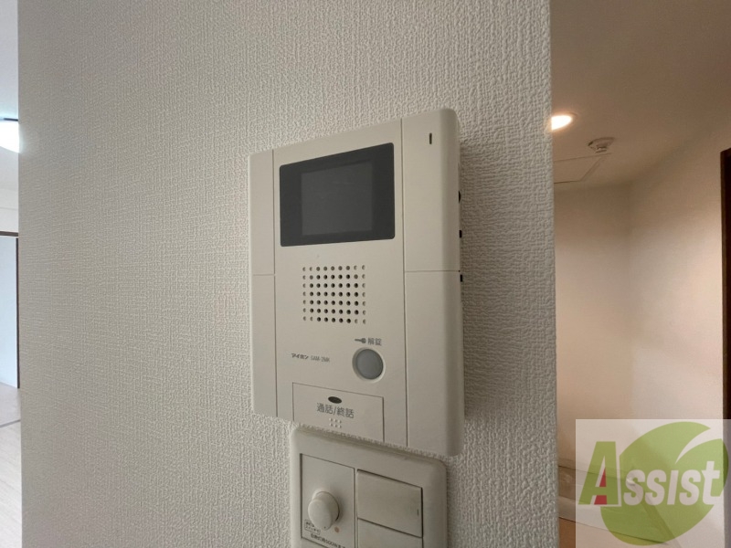 セキュリティ　ＴＶモニター付インターホンです。来客者の顔が見えるので安心！