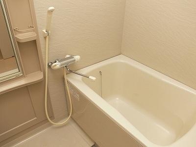 バス・シャワールーム　ゆったり過ごせるお風呂です