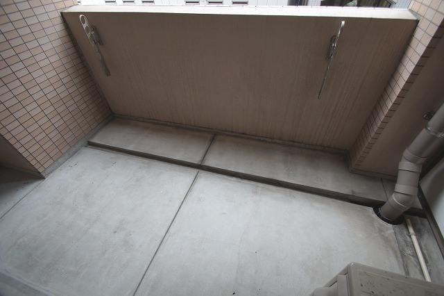 バルコニー　お洗濯にも便利なバルコニー付き