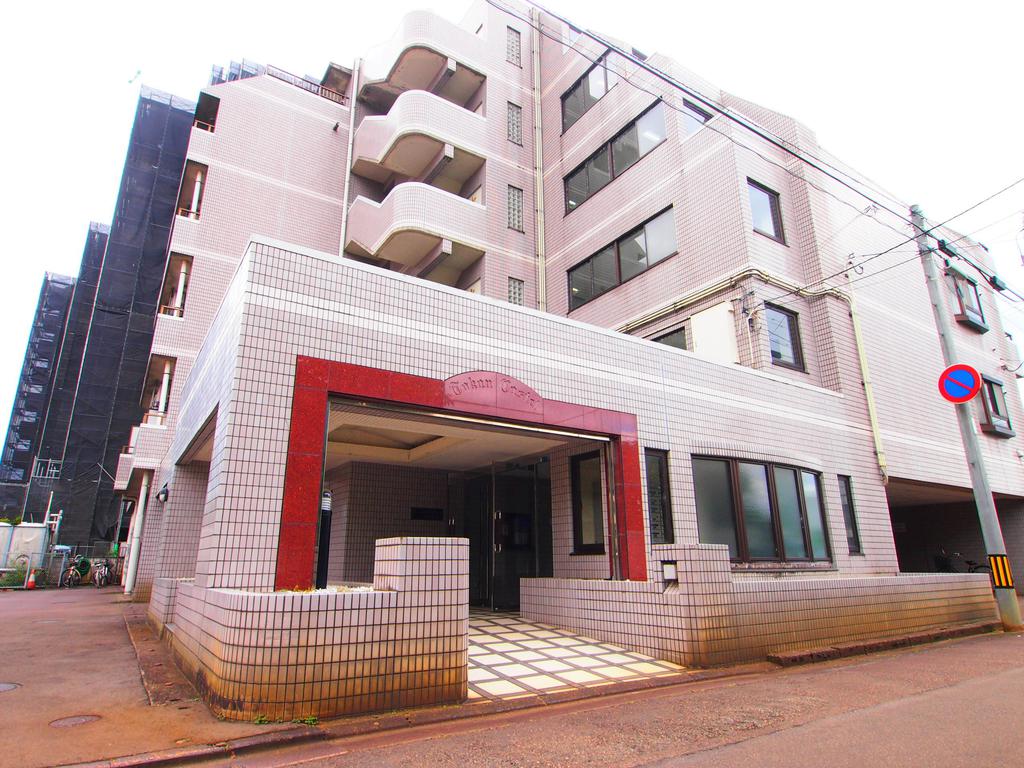 建物外観　鉄筋コンクリート造6階建て