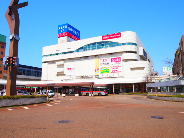 ショッピングセンター　E・PLAZA（ショッピングセンター）まで688m