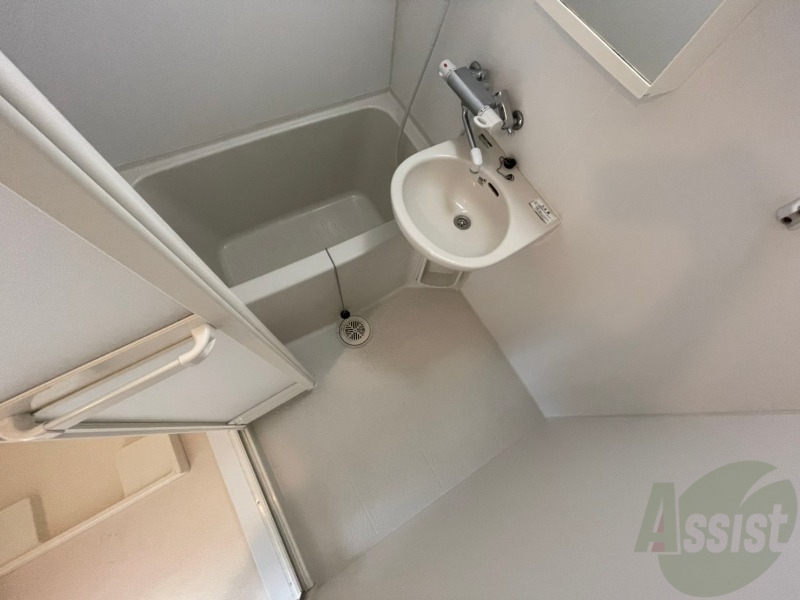 バス・シャワールーム　お風呂になります。一日の疲れを癒してくださいね。