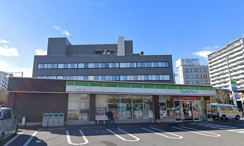 コンビニ　ファミリーマート千葉祐光一丁目店（コンビニ）まで377m
