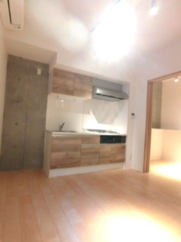 キッチン　※別部屋参考写真