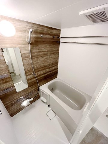 バス・シャワールーム　※別部屋参考写真