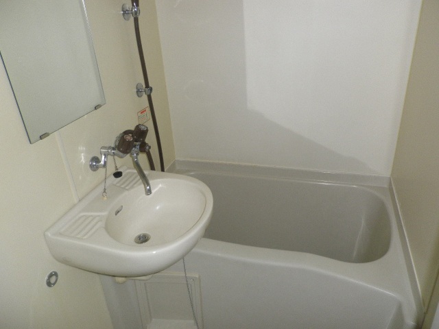 バス・シャワールーム　同物件別室