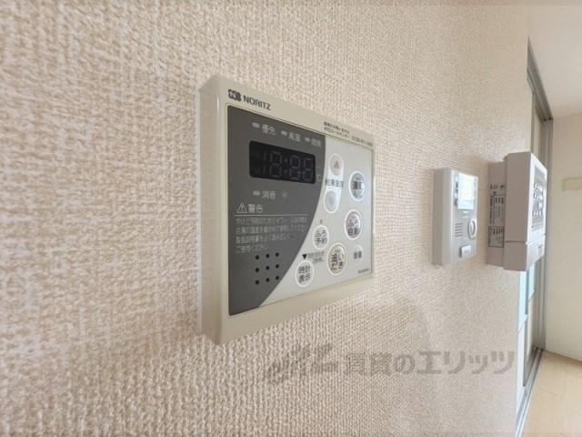 その他設備　給湯器リモコン