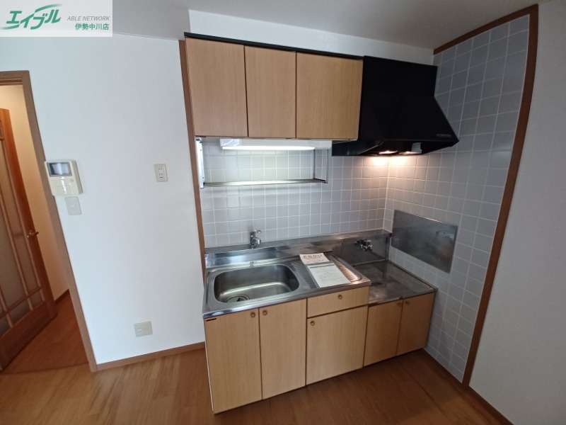 キッチン　同物件別室の写真です。