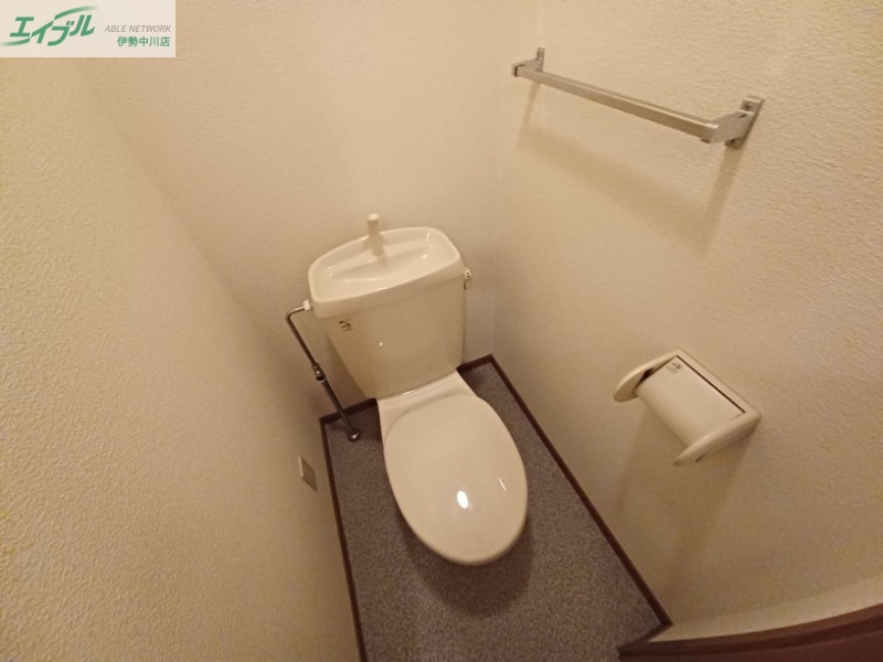 トイレ　同物件別室の写真です。