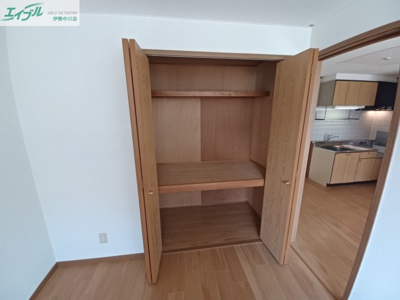 収納　同物件別室の写真です。