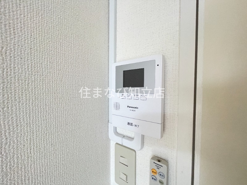 セキュリティ　清掃前　同型別部屋写真