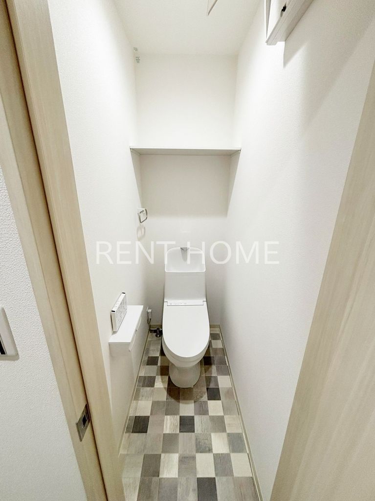 ＪＲおおさか東線 ＪＲ長瀬駅 徒歩7分 3階建 築2年のトイレ写真