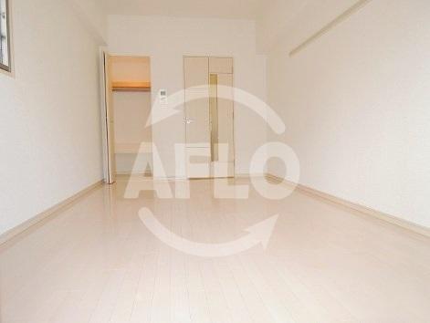 居室・リビング　プレサンス本町プライム　広々8.7帖