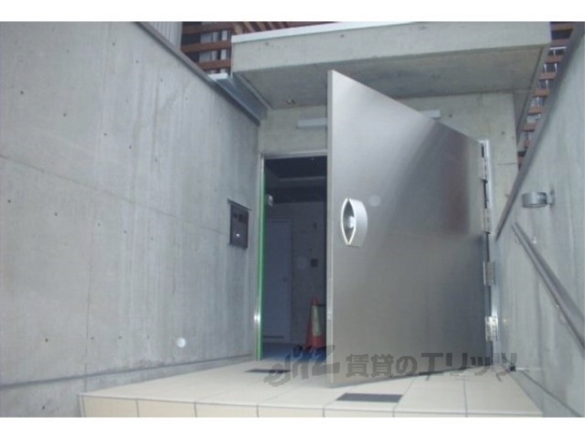 エントランス　正面