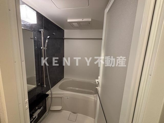 バス・シャワールーム　ゆったり過ごせるお風呂です