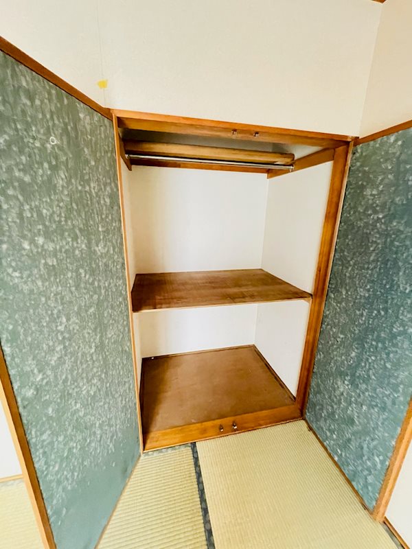 収納　押入れ