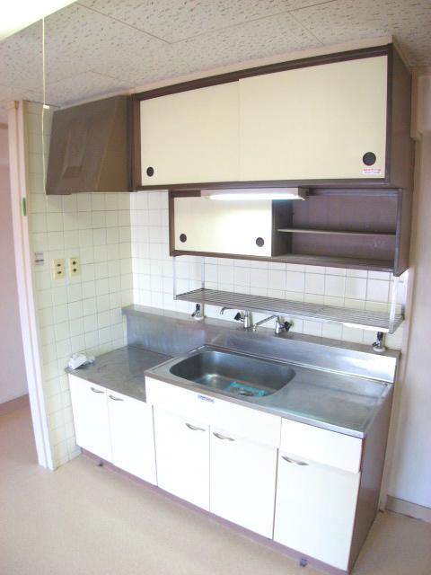 キッチン　松山市小坂　小坂ハイツ　キッチン