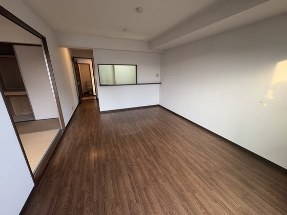 居室・リビング　※別部屋の写真です