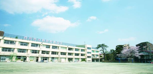 小学校　世田谷区立 北沢小学校（小学校）まで1185m