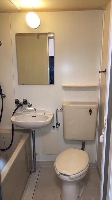 バス・シャワールーム