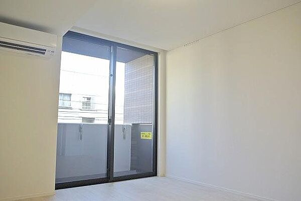 居室・リビング　※別部屋参考写真