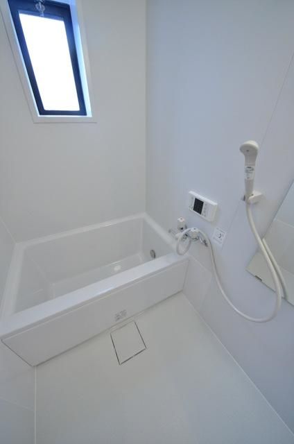 バス・シャワールーム　追い焚きバス