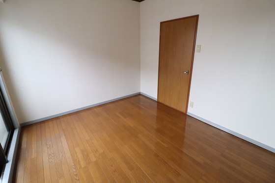 居室・リビング　※別部屋の写真です