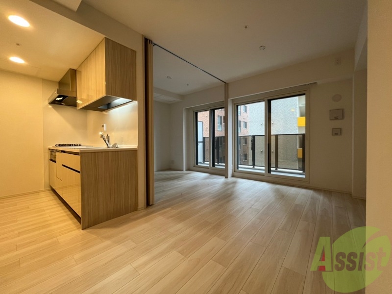 居室・リビング　広くてキレイなお部屋が広がっていて、充実した生活が送れそう。