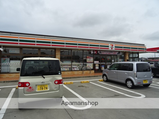コンビニ　セブンイレブン（コンビニ）まで934m