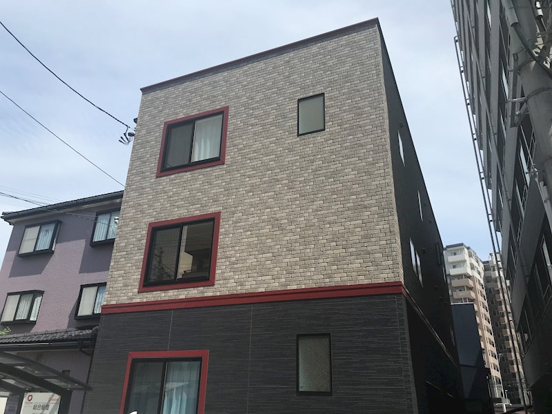 建物外観　古町エリアの築浅アパート