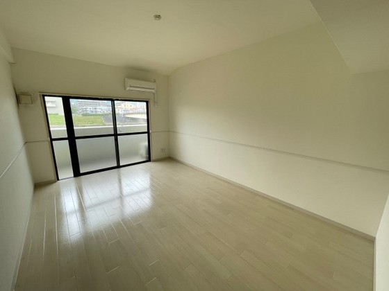 居室・リビング　※別部屋の写真です