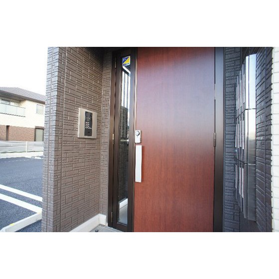 その他　共用エントランスにはオートロックあり