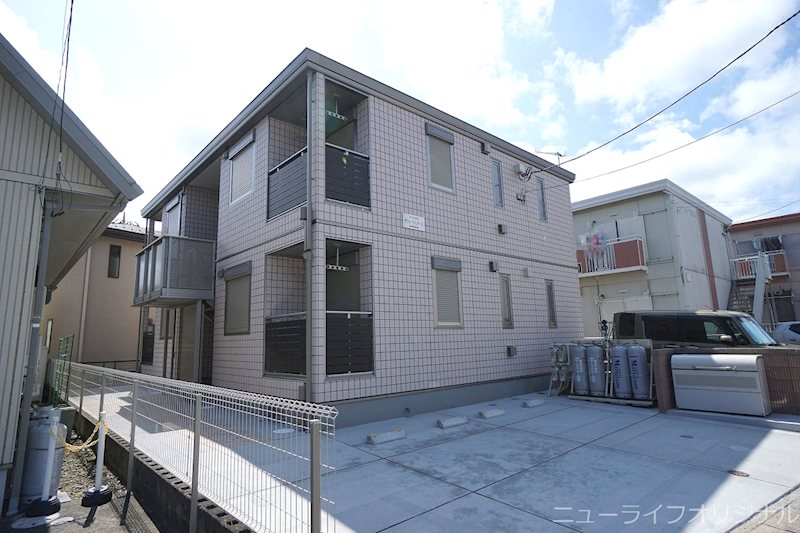 建物外観　セキスイハイム施工の築浅アパート☆タイル張りがお洒落な外観☆