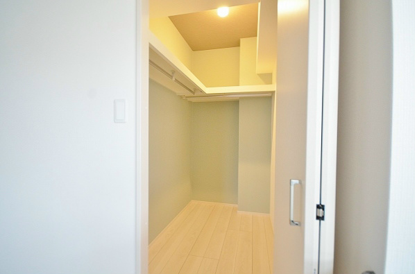 収納　ウォークインクローゼット