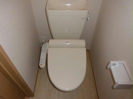 トイレ　温水洗浄便座