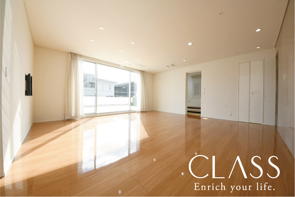 居室・リビング　リビング、ビルトインエアコン1基搭載、和室は掘りごたつ付き