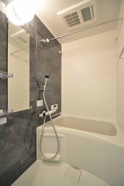 バス・シャワールーム　※同物件別部屋参考写真