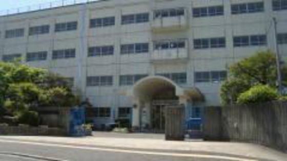 中学校　広島市立落合中学校（中学校）まで1957m