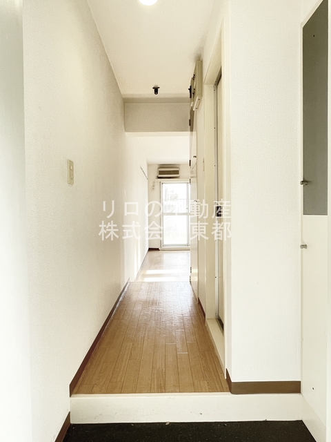 玄関　下駄箱がついているので、片付いた玄関をキープできます！