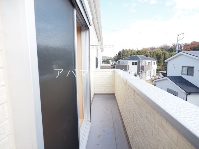 バルコニー　洗濯物干せます