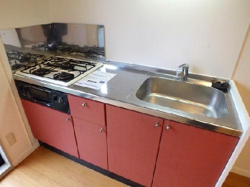 キッチン　３口ガスコンロ