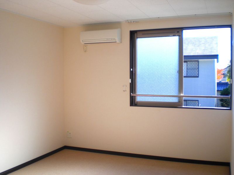 居室・リビング　立地は日当たり良好です。